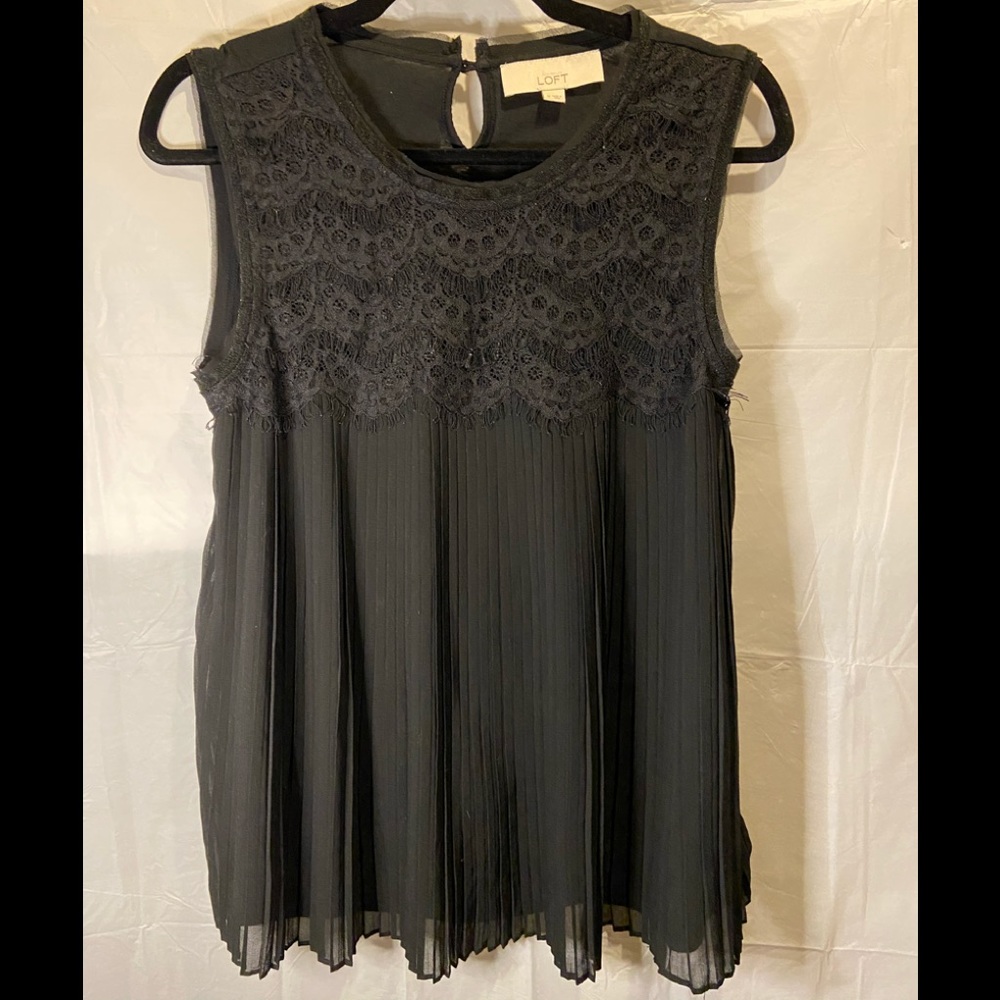 Ann Taylor LOFT Black Lace Pleated Sleeveless Top